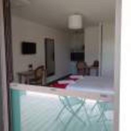 Les Jardins D'Athena Aparthotel Eguilles Exterior photo
